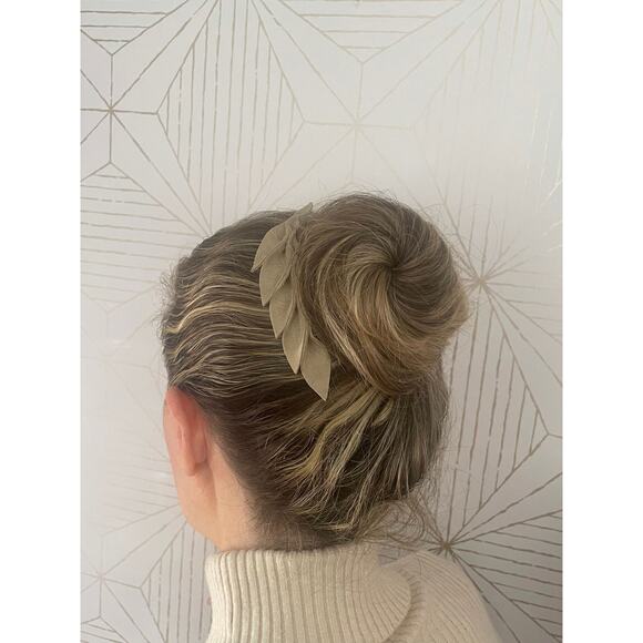 Artisan Handmade Taupe Suede Leather Petal Hair Comb - Picture 7 of 8